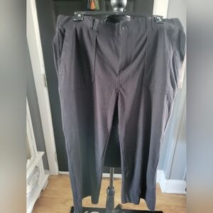 32 Degrees Women's Black Capris